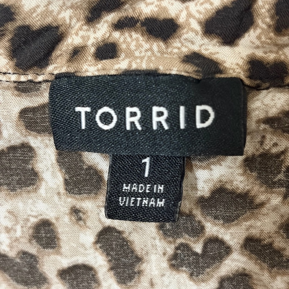 Torrid Leopard Print Button Down Tie Front Blouse… - image 4